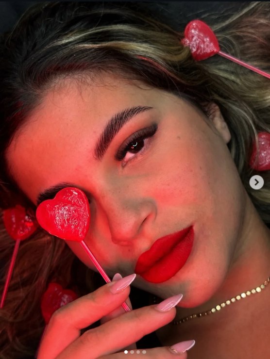 Clara Santos